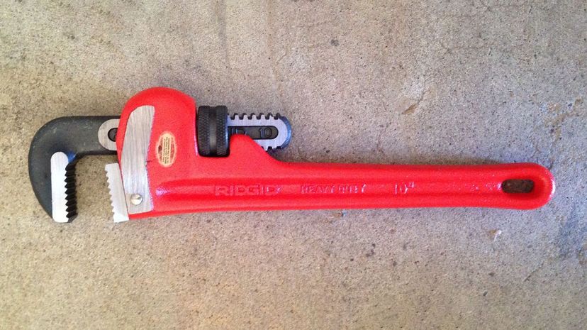 Pipe wrench