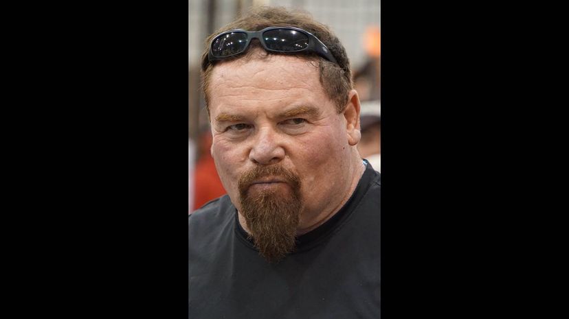 21 Jim Neidhart