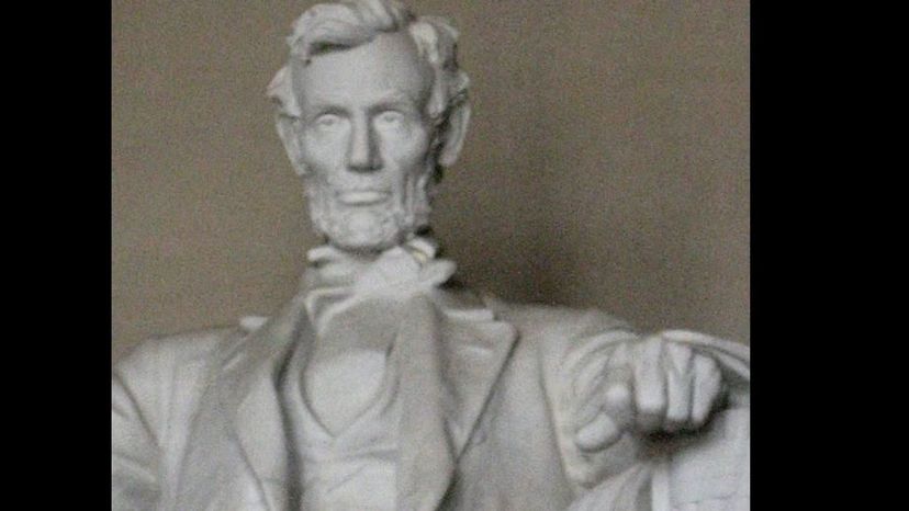 Abraham Lincoln statue