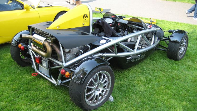 32 Ariel Atom