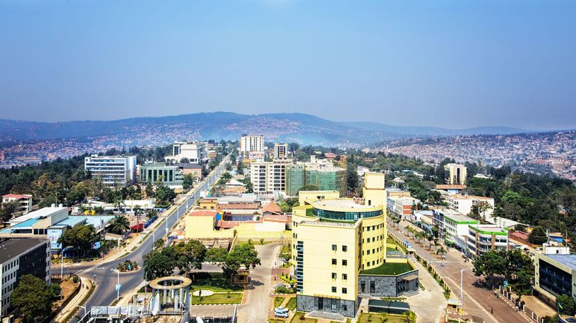 If You Can Name 25/25 of These Countries From Just Three Cities, You’re