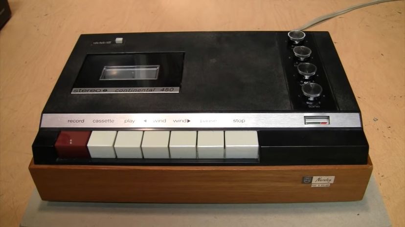 13 cassette tape recorder