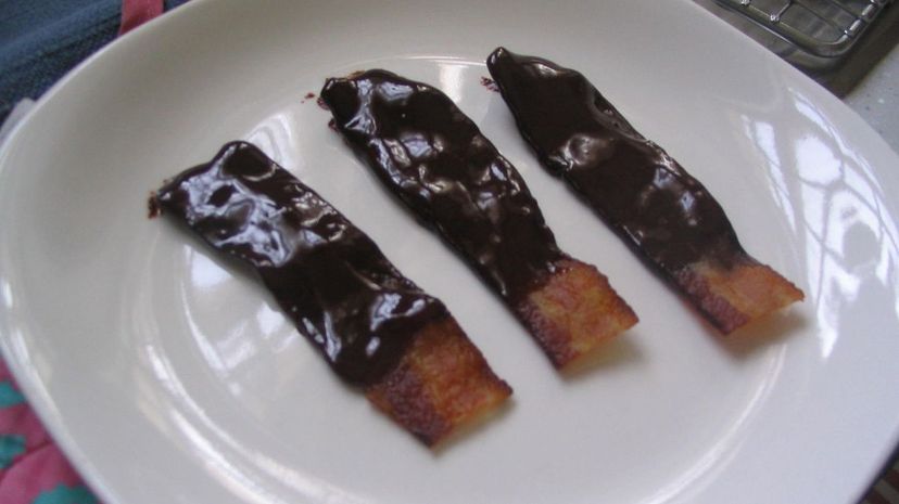 32 Chocolate_covered_bacon