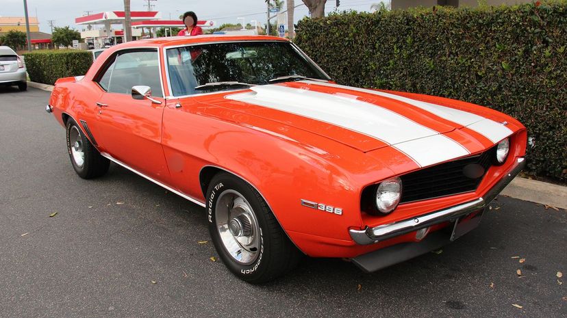 35 Chevrolet COPO Camaro