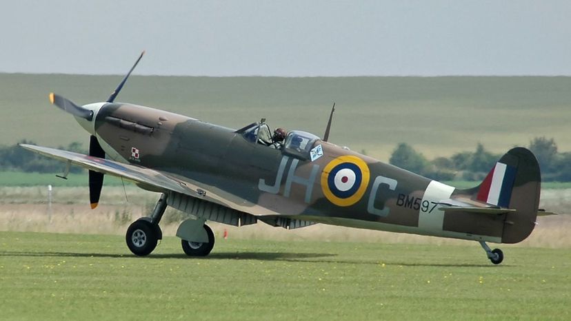 1 Spitfire_F_VB_BM597