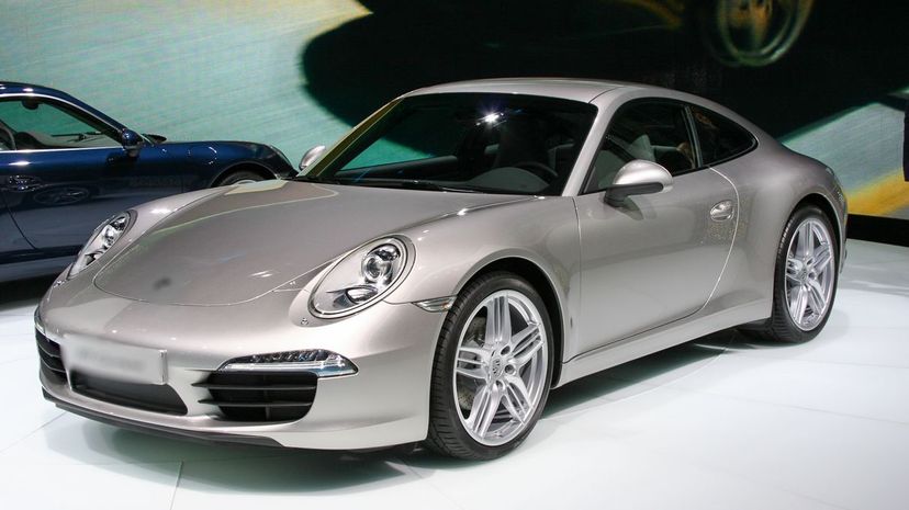 3-Porsche 911