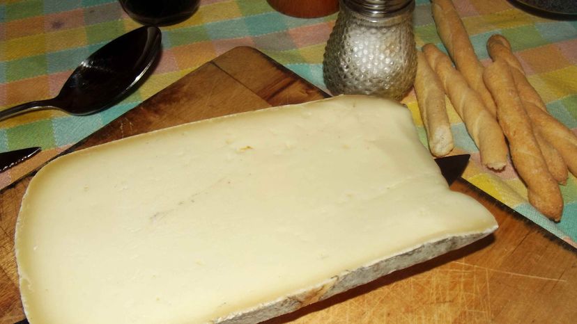 Raschera cheese