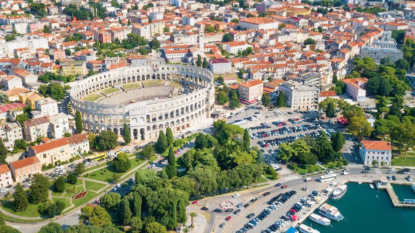 Anfiteatro de Pula