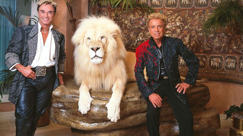 27-Siegfried and Roy
