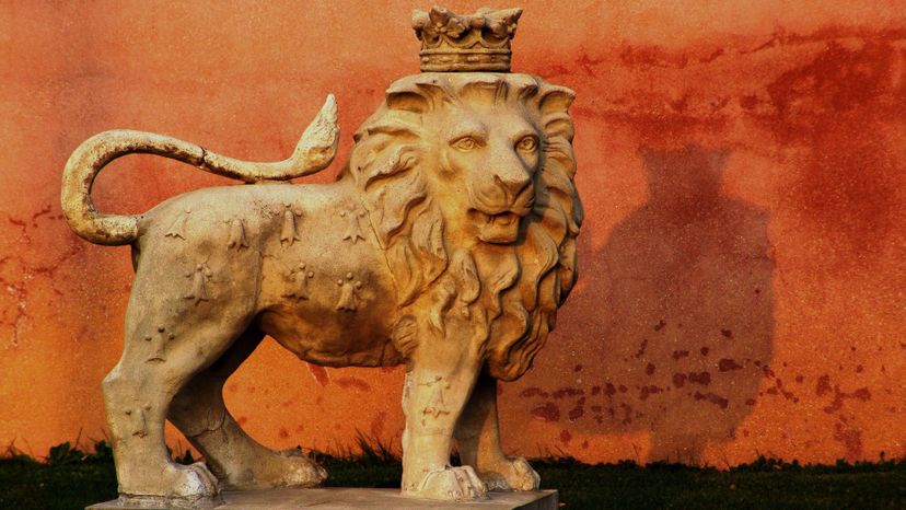 Heraldic lion statue