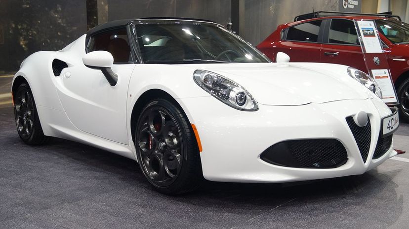 8 Alfa Romeo 4C Spider