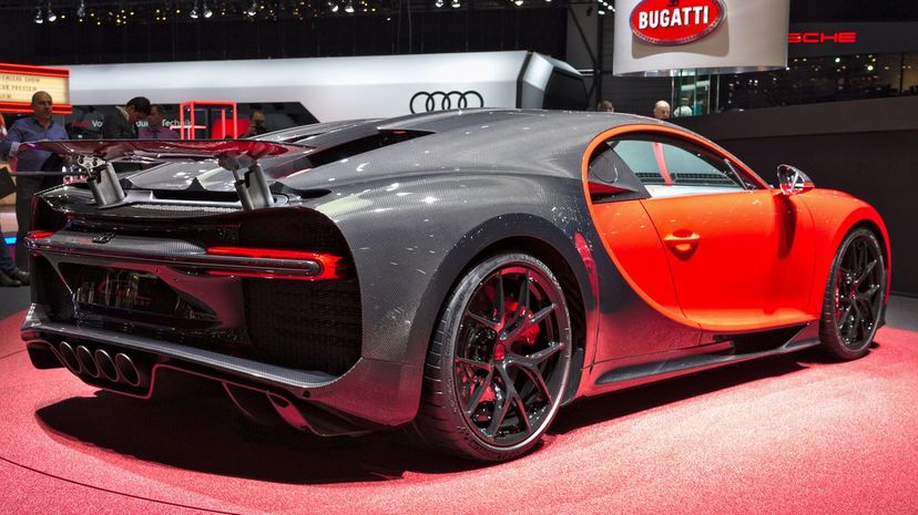 13-Bugatti Chiron Supersport 300+