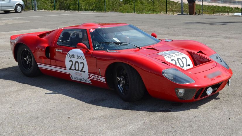 10 - Ford GT40