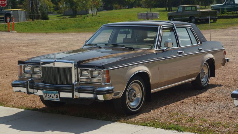 Lincoln Versailles