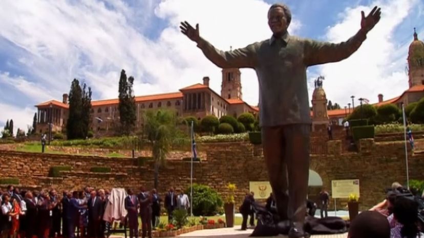 Nelson-Mandela-Statue