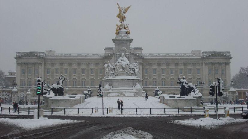 Question 33 - Buckingham Palace