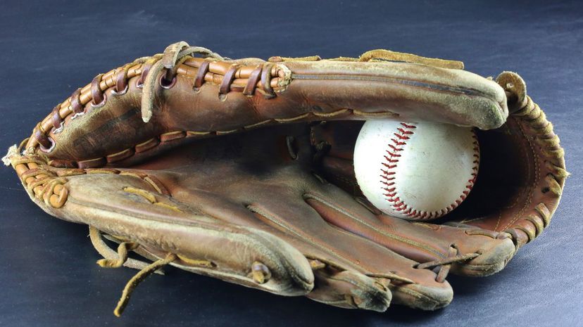 Q8-Baseball Glove