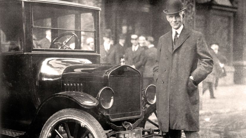 08_Henry Ford with Model T