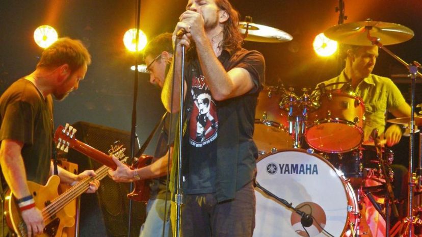 6 Pearl Jam