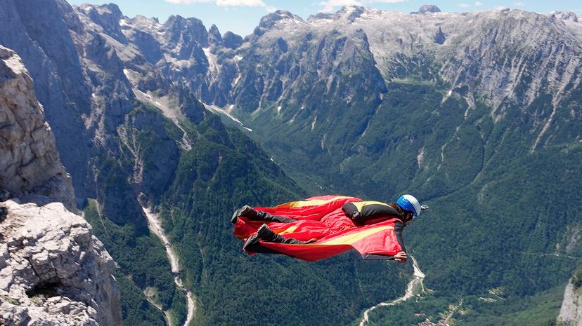 20 Wingsuit flying