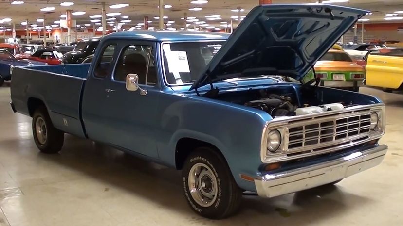 Dodge D100 Club Cab