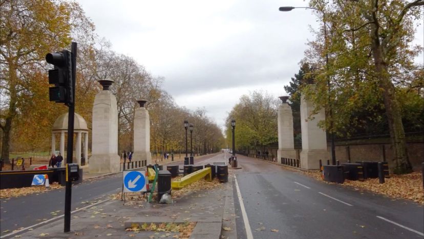 The-Memorial-Gates