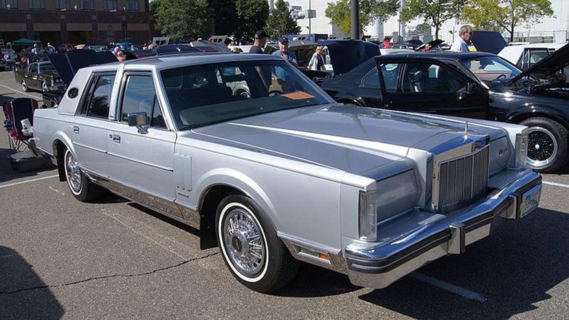 21 Lincoln Continental Mark VI