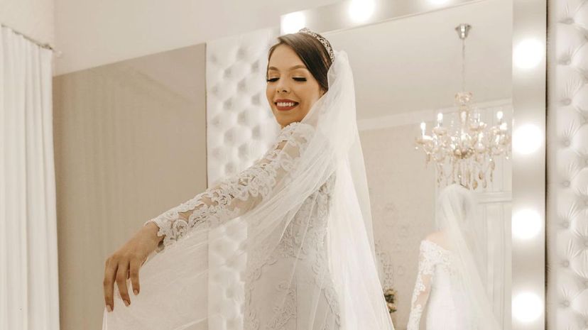 What Kind of Veil Should You Wear for Your Wedding?