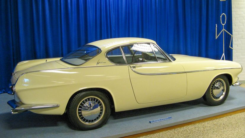 Q14-Volvo P1800