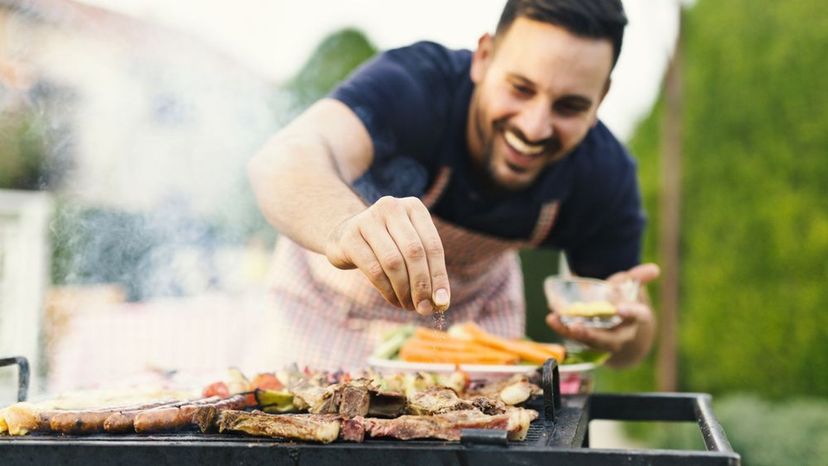 ¿Qué tanto sabes sobre la preparación de comida a la parrilla?