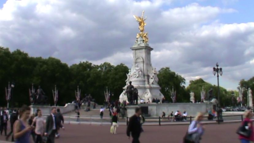 Queen-Victoria-Memorial