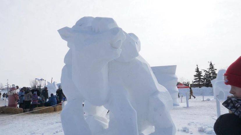 Festival du Voyageur ice sculptures