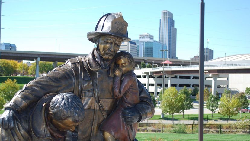 Fire fighters statue Omaha Nebraska