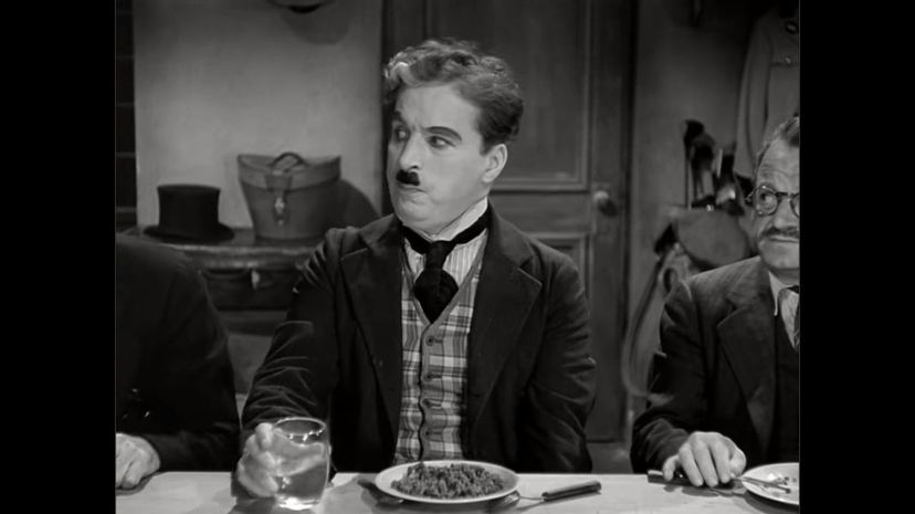 Charlie Chaplin  The Great Dictator (1940)