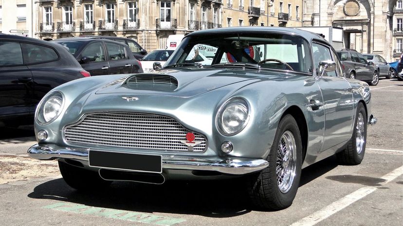 15_Aston Martin DB5