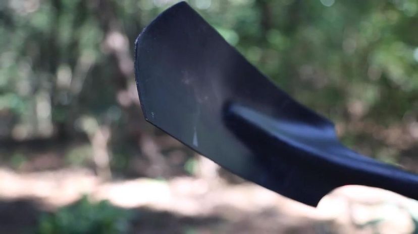 trenching shovel