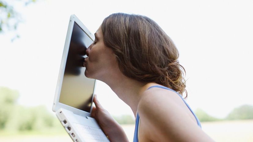 Make a Weird Online Dating Profile and We'll Guess If You've Found Love