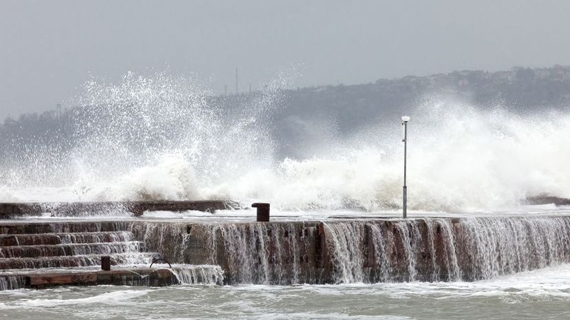 32 flooding of the black sea