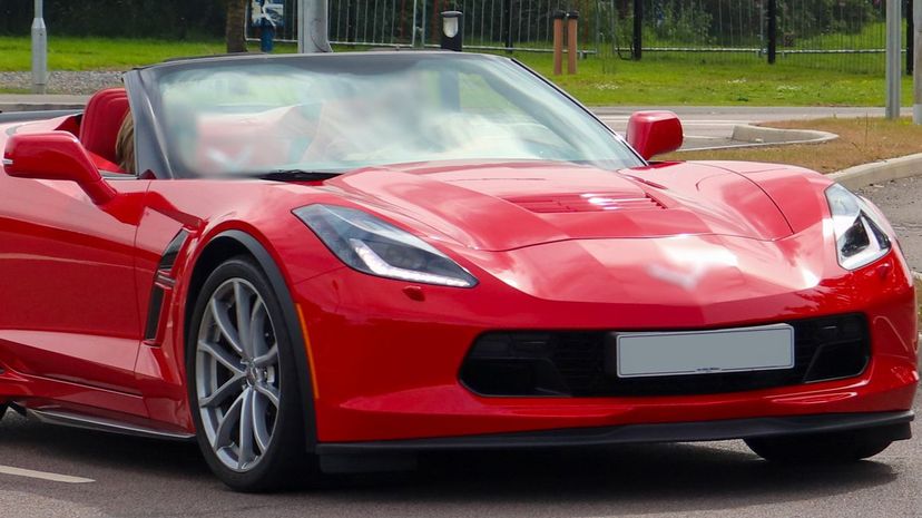 Q11-Chevrolet Corvette V8 Stingray