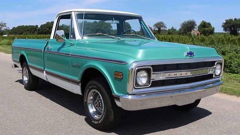 Chevrolet C10 CST Pickup