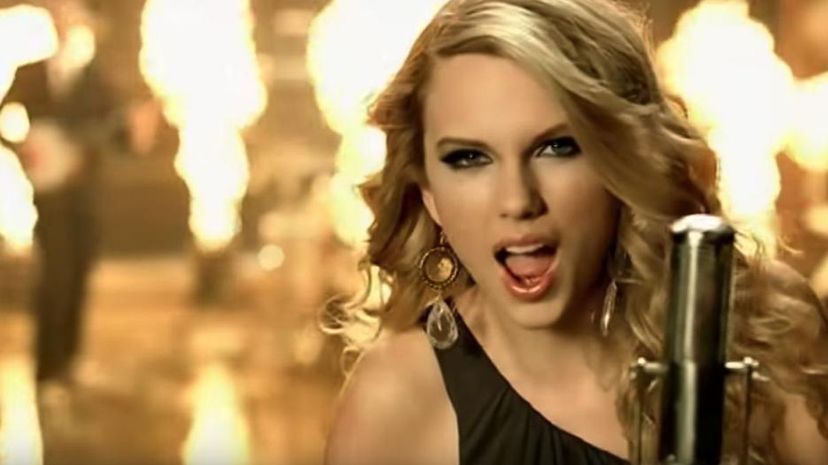 Taylor Swift - Picture To Burn