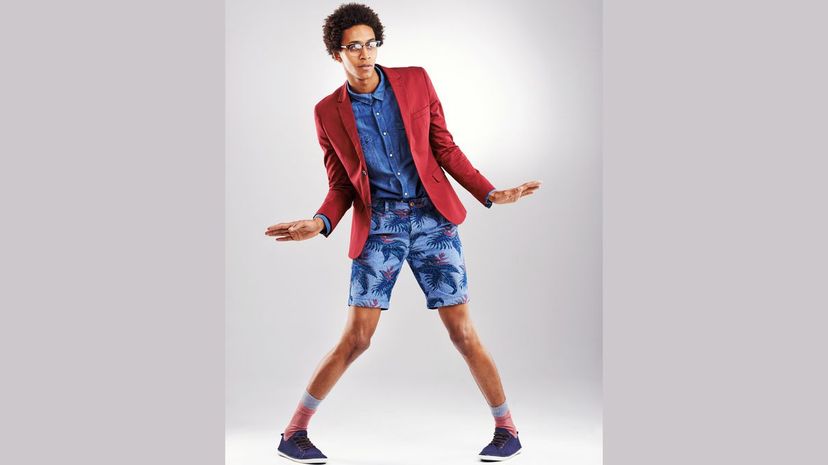 Q 03 Shorts with blazer