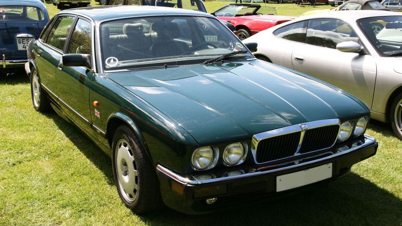 Jaguar XJR