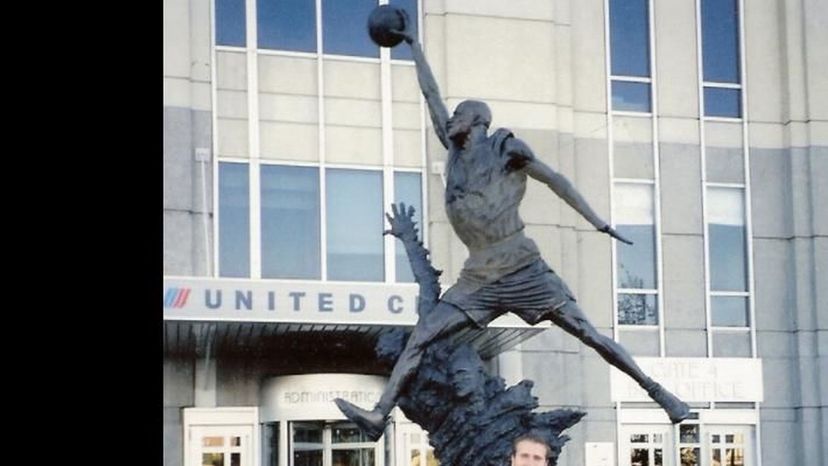 Michael Jordan statue