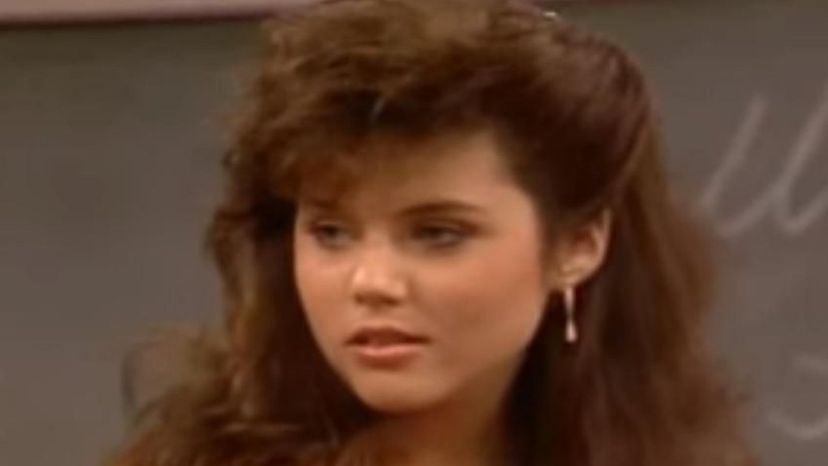 Kelly Kapowski Saved By The Bell