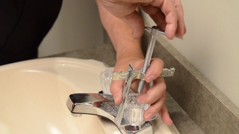 faucet handle puller