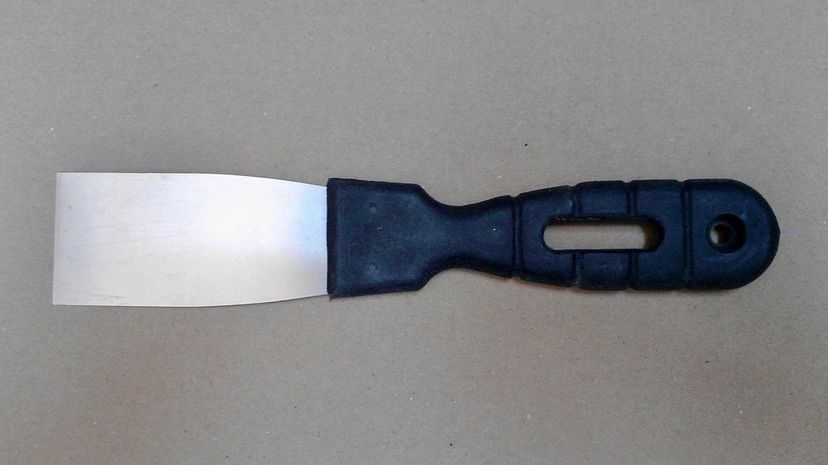 35 Putty knife