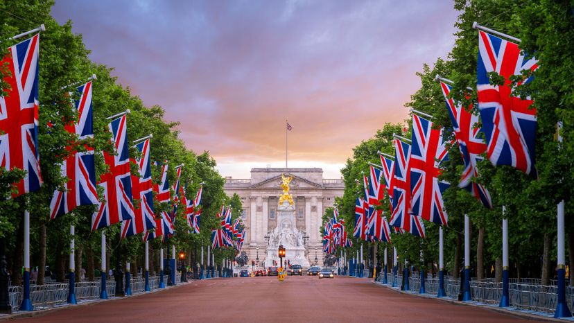 Could You Survive a Night at Buckingham Palace Without Breaking the Rules?