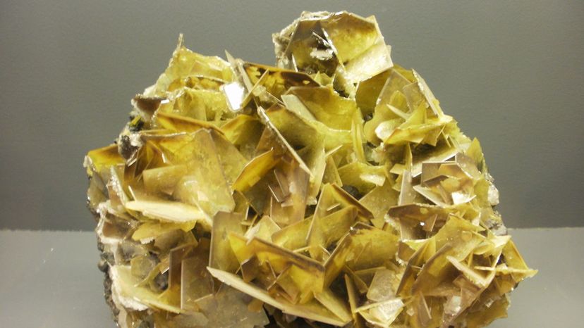 Wulfenite