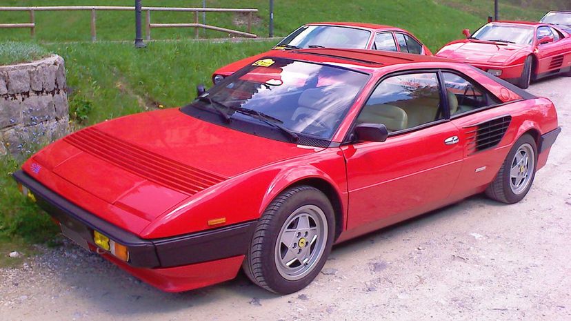 12 - Ferrari Mondial 8